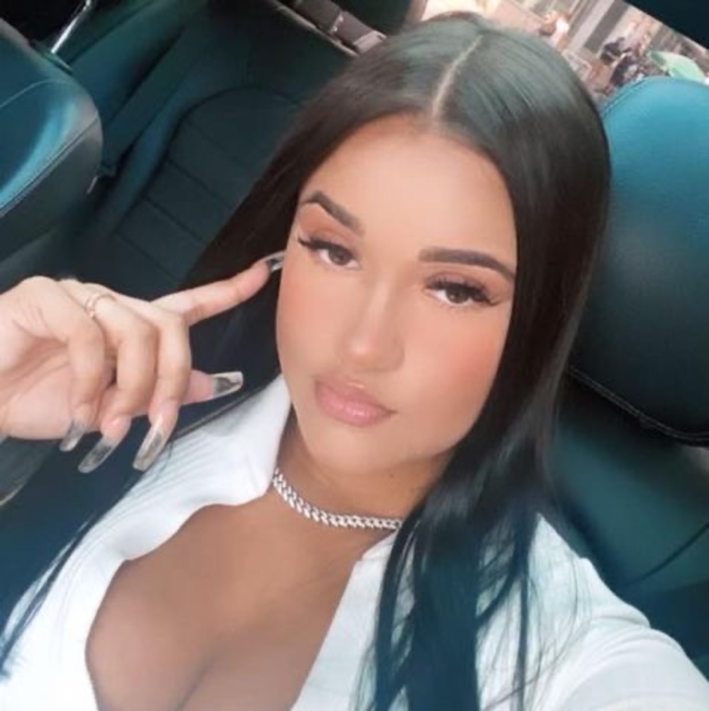 Meet your Posher, Christina